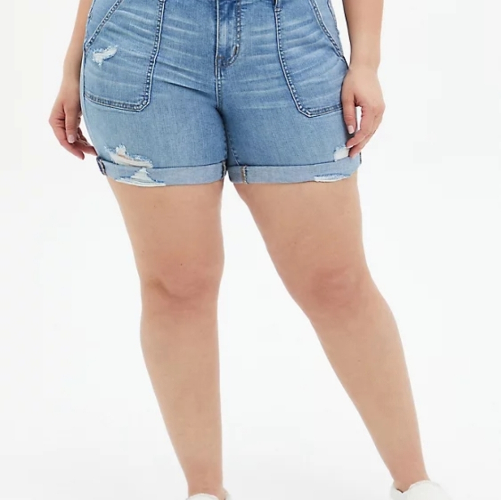 Torrid midi shorts size 16